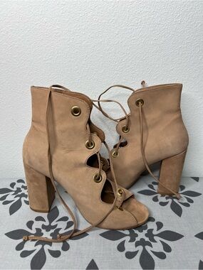 Steve Madden Women’s Lace-Up Peep Toe Block Heel Booties - Tan
